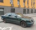 Зеленый Мерседес Е-Класс, объемом двигателя 2.9 л и пробегом 550 тыс. км за 3500 $, фото 1 на Automoto.ua