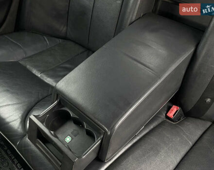 Зеленый Мерседес Е-Класс, объемом двигателя 3.2 л и пробегом 333 тыс. км за 2450 $, фото 12 на Automoto.ua