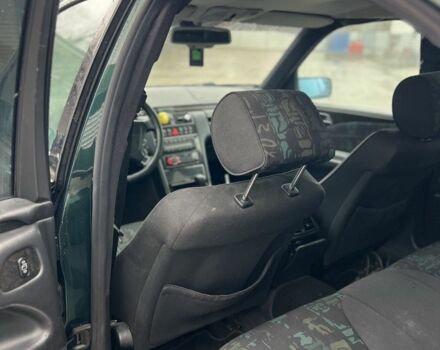 Зеленый Мерседес Е-Класс, объемом двигателя 4.2 л и пробегом 400 тыс. км за 3100 $, фото 7 на Automoto.ua