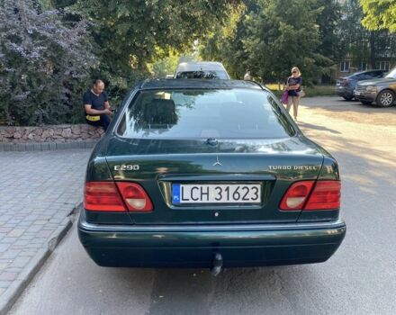 Зелений Мерседес Е-Клас, об'ємом двигуна 2.9 л та пробігом 300 тис. км за 2000 $, фото 3 на Automoto.ua