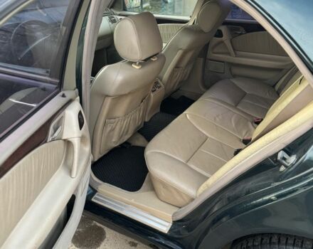 Зеленый Мерседес Е-Класс, объемом двигателя 4.3 л и пробегом 500 тыс. км за 3600 $, фото 6 на Automoto.ua