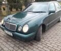 Зеленый Мерседес Е-Класс, объемом двигателя 2 л и пробегом 390 тыс. км за 3560 $, фото 1 на Automoto.ua