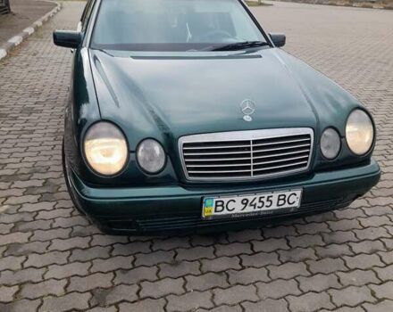 Зеленый Мерседес Е-Класс, объемом двигателя 2 л и пробегом 390 тыс. км за 3560 $, фото 1 на Automoto.ua