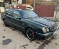 Зеленый Мерседес Е-Класс, объемом двигателя 4.3 л и пробегом 500 тыс. км за 3600 $, фото 1 на Automoto.ua