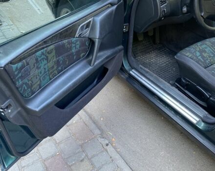 Зелений Мерседес Е-Клас, об'ємом двигуна 2.9 л та пробігом 300 тис. км за 2000 $, фото 6 на Automoto.ua