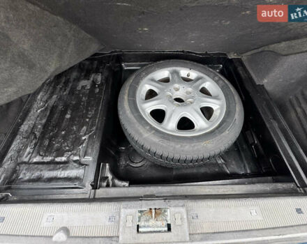 Зелений Мерседес Е-Клас, об'ємом двигуна 4.2 л та пробігом 250 тис. км за 3500 $, фото 16 на Automoto.ua