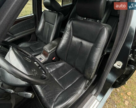 Зеленый Мерседес Е-Класс, объемом двигателя 3.2 л и пробегом 333 тыс. км за 2450 $, фото 8 на Automoto.ua