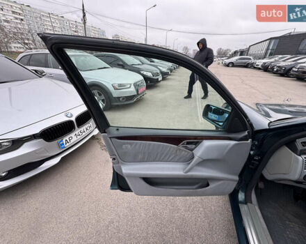 Зелений Мерседес Е-Клас, об'ємом двигуна 4.2 л та пробігом 250 тис. км за 3500 $, фото 12 на Automoto.ua