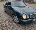 Зеленый Мерседес Е-Класс, объемом двигателя 2 л и пробегом 390 тыс. км за 3560 $, фото 2 на Automoto.ua