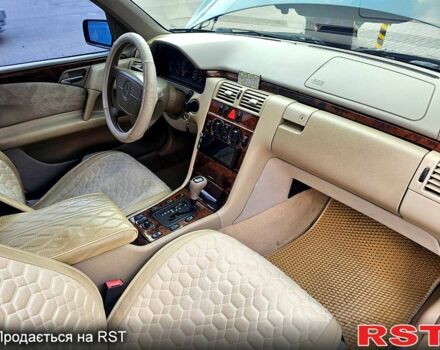 Зелений Мерседес Е-Клас, об'ємом двигуна 2.8 л та пробігом 278 тис. км за 2999 $, фото 10 на Automoto.ua