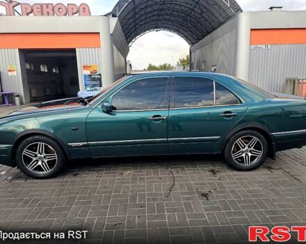 Зелений Мерседес Е-Клас, об'ємом двигуна 2.8 л та пробігом 278 тис. км за 2999 $, фото 1 на Automoto.ua