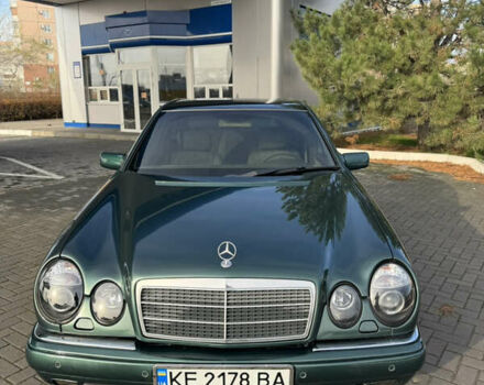Зеленый Мерседес Е-Класс, объемом двигателя 2.8 л и пробегом 280 тыс. км за 5500 $, фото 1 на Automoto.ua