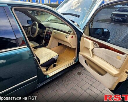 Зелений Мерседес Е-Клас, об'ємом двигуна 2.8 л та пробігом 278 тис. км за 2999 $, фото 7 на Automoto.ua