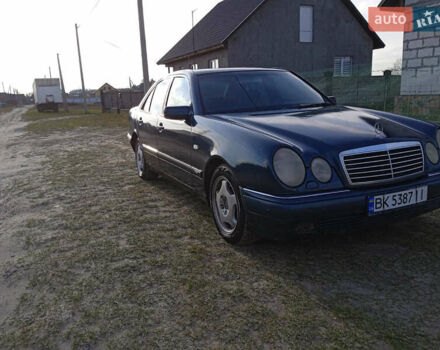 Зелений Мерседес Е-Клас, об'ємом двигуна 2.87 л та пробігом 432 тис. км за 3600 $, фото 3 на Automoto.ua