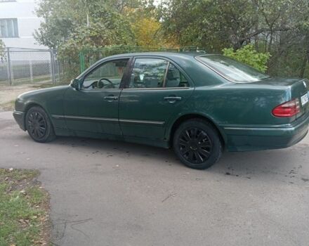 Мерседес Е-Клас 1999 у Калуше на Automoto.ua Зелений Мерседес Е-Клас, об'ємом двигуна 2.7 л та пробігом 420 тис. км за 1950 $, фото 3 на Automoto.ua