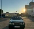 Зелений Мерседес Е-Клас, об'ємом двигуна 2 л та пробігом 329 тис. км за 3200 $, фото 1 на Automoto.ua