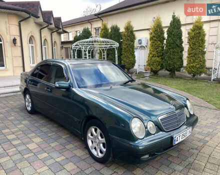 Мерседес Е-Класс 1999 в Долине на Automoto.ua Зеленый Мерседес Е-Класс, объемом двигателя 2.69 л и пробегом 410 тыс. км за 5250 $, фото 13 на Automoto.ua