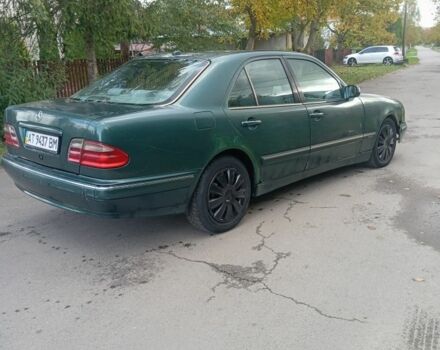 Мерседес Е-Клас 1999 у Калуше на Automoto.ua Зелений Мерседес Е-Клас, об'ємом двигуна 2.7 л та пробігом 420 тис. км за 1950 $, фото 4 на Automoto.ua