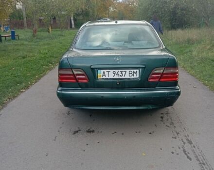 Мерседес Е-Клас 1999 у Калуше на Automoto.ua Зелений Мерседес Е-Клас, об'ємом двигуна 2.7 л та пробігом 420 тис. км за 1950 $, фото 7 на Automoto.ua