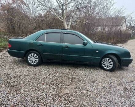 Зелений Мерседес Е-Клас, об'ємом двигуна 0 л та пробігом 254 тис. км за 1500 $, фото 12 на Automoto.ua