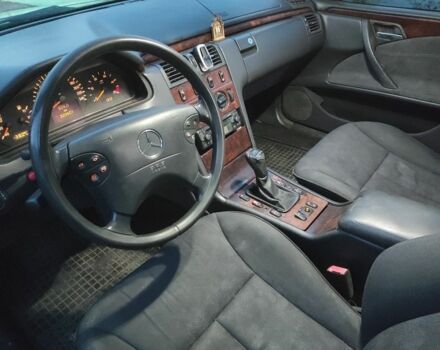 Зеленый Мерседес Е-Класс, объемом двигателя 2.2 л и пробегом 320 тыс. км за 3300 $, фото 16 на Automoto.ua