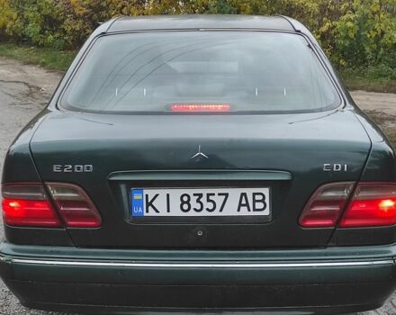 Зеленый Мерседес Е-Класс, объемом двигателя 2.2 л и пробегом 320 тыс. км за 3300 $, фото 6 на Automoto.ua