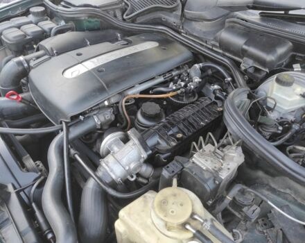 Зеленый Мерседес Е-Класс, объемом двигателя 2.2 л и пробегом 320 тыс. км за 3300 $, фото 11 на Automoto.ua