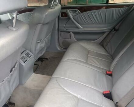 Зеленый Мерседес Е-Класс, объемом двигателя 2.15 л и пробегом 481 тыс. км за 4000 $, фото 3 на Automoto.ua