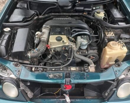 Зелений Мерседес Е-Клас, об'ємом двигуна 0 л та пробігом 254 тис. км за 1500 $, фото 23 на Automoto.ua