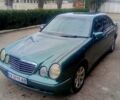 Зелений Мерседес Е-Клас, об'ємом двигуна 2.1 л та пробігом 400 тис. км за 3400 $, фото 1 на Automoto.ua