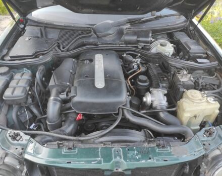 Зеленый Мерседес Е-Класс, объемом двигателя 2.2 л и пробегом 320 тыс. км за 3300 $, фото 10 на Automoto.ua