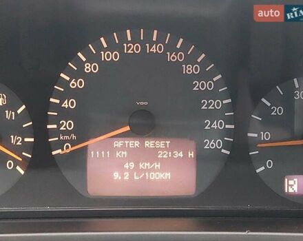 Зелений Мерседес Е-Клас, об'ємом двигуна 2 л та пробігом 331 тис. км за 4450 $, фото 12 на Automoto.ua