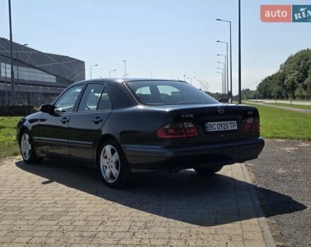 Зеленый Мерседес Е-Класс, объемом двигателя 2.15 л и пробегом 290 тыс. км за 5499 $, фото 4 на Automoto.ua