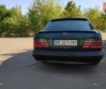Зеленый Мерседес Е-Класс, объемом двигателя 2.2 л и пробегом 450 тыс. км за 4800 $, фото 8 на Automoto.ua