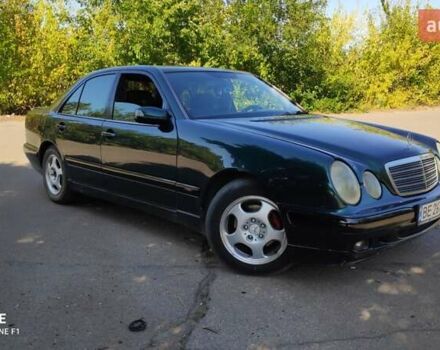 Зеленый Мерседес Е-Класс, объемом двигателя 2.2 л и пробегом 450 тыс. км за 4800 $, фото 7 на Automoto.ua