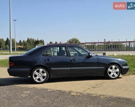 Зеленый Мерседес Е-Класс, объемом двигателя 2.15 л и пробегом 290 тыс. км за 5499 $, фото 5 на Automoto.ua