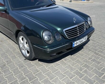 Зеленый Мерседес Е-Класс, объемом двигателя 2 л и пробегом 400 тыс. км за 3000 $, фото 3 на Automoto.ua