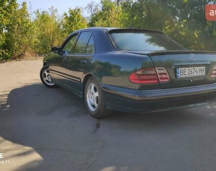 Зеленый Мерседес Е-Класс, объемом двигателя 2.2 л и пробегом 450 тыс. км за 4800 $, фото 4 на Automoto.ua