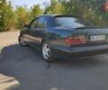 Зеленый Мерседес Е-Класс, объемом двигателя 2.2 л и пробегом 450 тыс. км за 4800 $, фото 4 на Automoto.ua