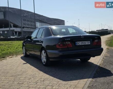 Зеленый Мерседес Е-Класс, объемом двигателя 2.15 л и пробегом 290 тыс. км за 5499 $, фото 1 на Automoto.ua