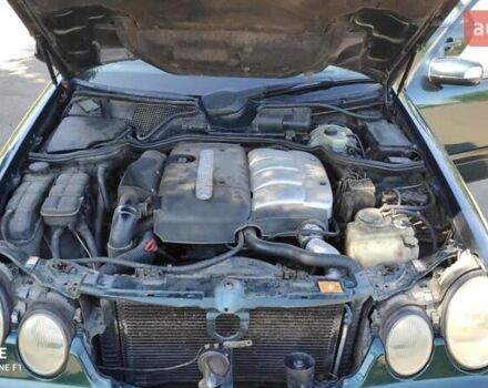 Зеленый Мерседес Е-Класс, объемом двигателя 2.2 л и пробегом 450 тыс. км за 4800 $, фото 11 на Automoto.ua