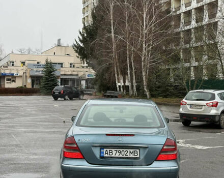 Зелений Мерседес Е-Клас, об'ємом двигуна 3.2 л та пробігом 400 тис. км за 4699 $, фото 5 на Automoto.ua