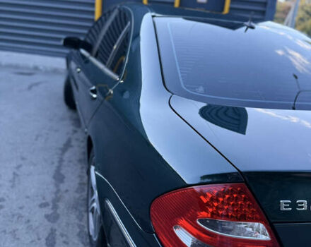 Зелений Мерседес Е-Клас, об'ємом двигуна 3.2 л та пробігом 395 тис. км за 6500 $, фото 7 на Automoto.ua