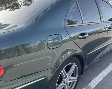 Зелений Мерседес Е-Клас, об'ємом двигуна 3.2 л та пробігом 395 тис. км за 6500 $, фото 17 на Automoto.ua