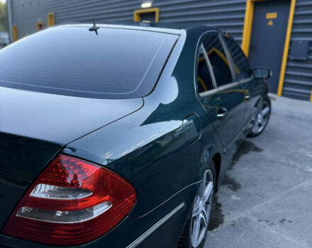 Зелений Мерседес Е-Клас, об'ємом двигуна 3.2 л та пробігом 395 тис. км за 6500 $, фото 4 на Automoto.ua