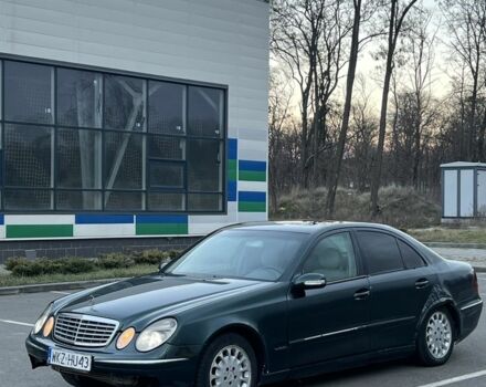Зелений Мерседес Е-Клас, об'ємом двигуна 2.2 л та пробігом 350 тис. км за 2070 $, фото 5 на Automoto.ua