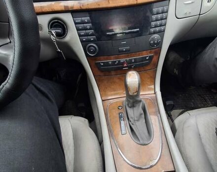 Зеленый Мерседес Е-Класс, объемом двигателя 0 л и пробегом 460 тыс. км за 2375 $, фото 4 на Automoto.ua