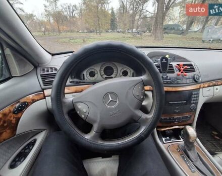 Зеленый Мерседес Е-Класс, объемом двигателя 0 л и пробегом 460 тыс. км за 2375 $, фото 2 на Automoto.ua