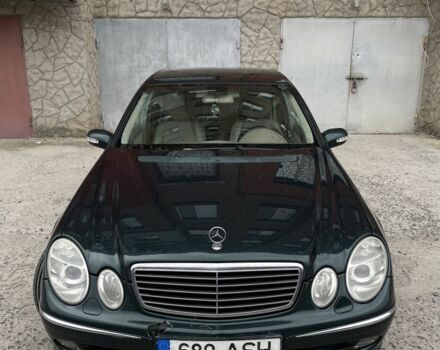 Зеленый Мерседес Е-Класс, объемом двигателя 2.7 л и пробегом 347 тыс. км за 3000 $, фото 3 на Automoto.ua