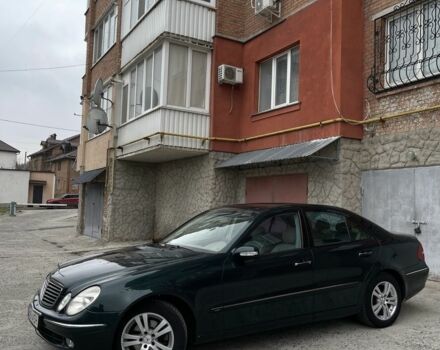 Зеленый Мерседес Е-Класс, объемом двигателя 2.7 л и пробегом 347 тыс. км за 3000 $, фото 2 на Automoto.ua